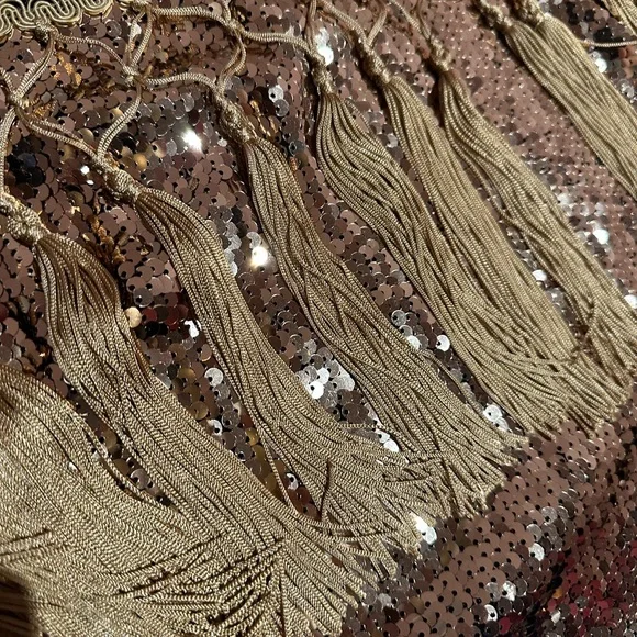 Fashion Nova STUNNING fringe, top and skirt - Picture 4 of 9